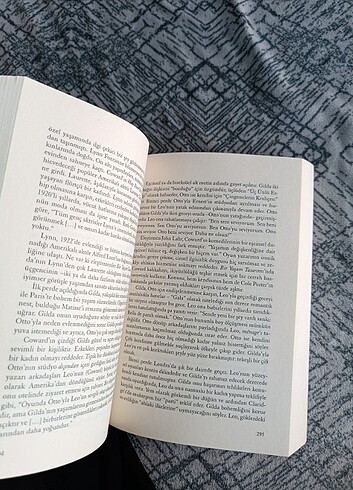 Beden Renk Üçlü Aşk - kitap
