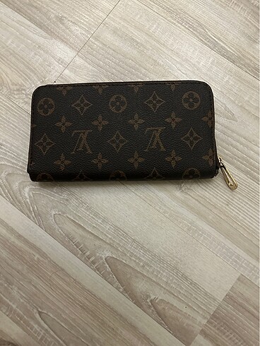 Louis Vuitton Lv Cüzdan