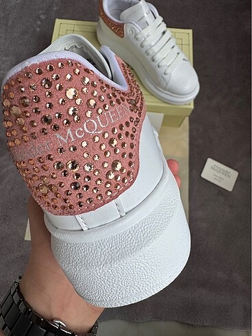 Alexander McQueen Alexander McQueen