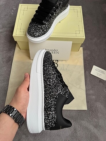 38 Beden siyah Renk Alexander McQueen