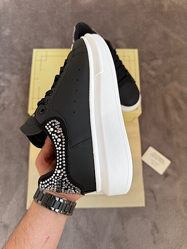 Alexander McQueen Alexander McQueen