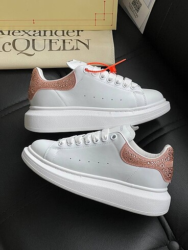 Alexander McQueen Alexander McQueen