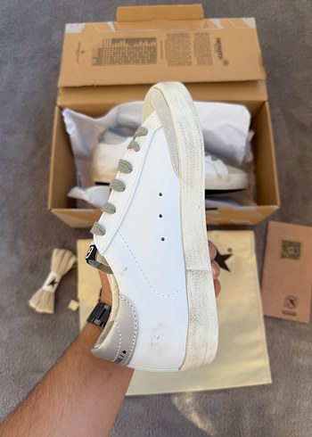 37 Beden beyaz Renk Golden Goose Deluxe Beyaz Kadın Spor Ayakkabı