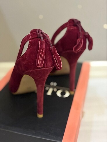 Diğer Mio Gusto Bordo Püsküllü Stiletto