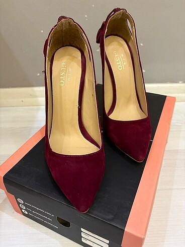 36 Beden Mio Gusto Bordo Püsküllü Stiletto