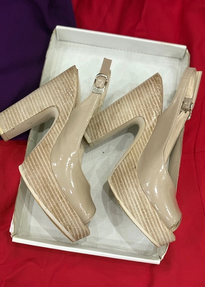 Rugan bej kalın topuklu ayakkabı - Görsel 4