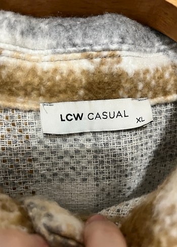 Düğmeli Gri Ekoseli Kadın Yün Gömlek - Görsel 2