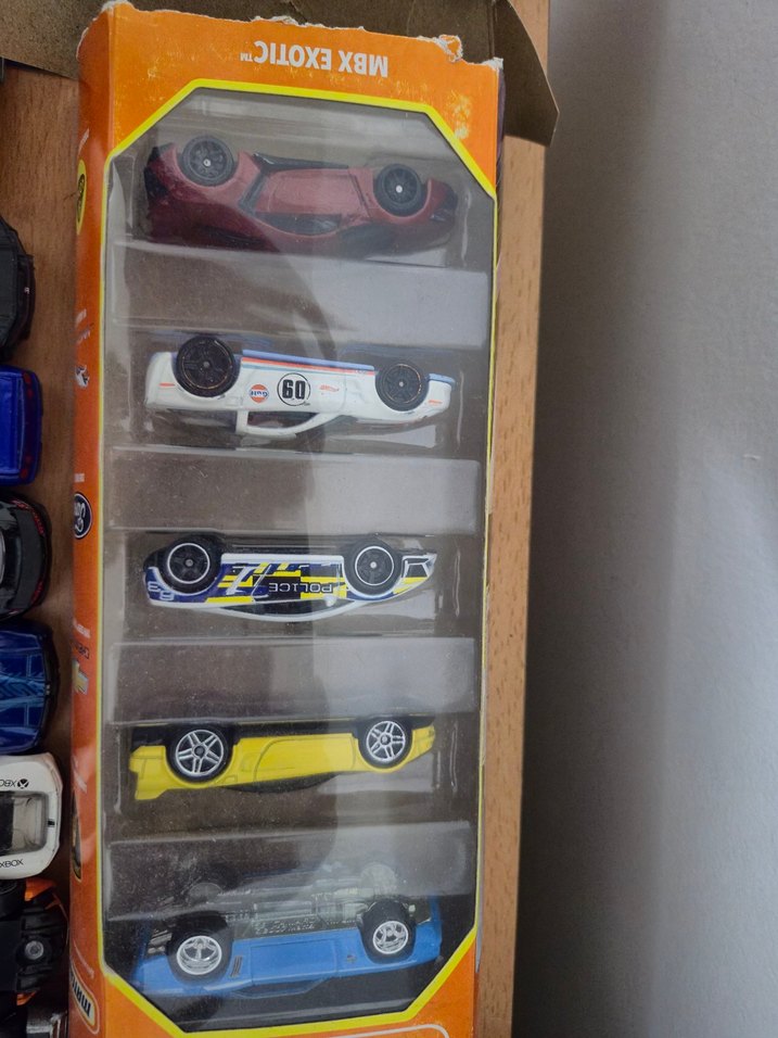 karışık hotwheels 5 li lot - Görsel 2
