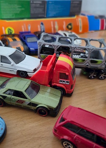 Hotwheels 2 taşıyıcı 9 araç lot - Görsel 3