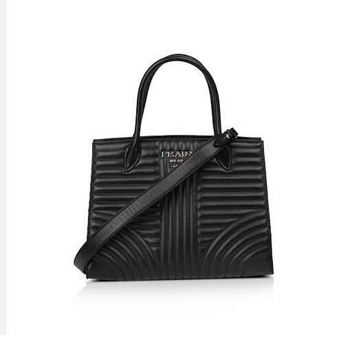 Prada çanta