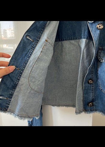 Düğmeli Mini Mavi Denim Ceket - Görsel 4