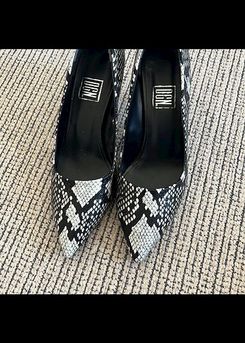 DGN Gri Yılan Desenli Stiletto Kadın Ayakkabı - Görsel 2