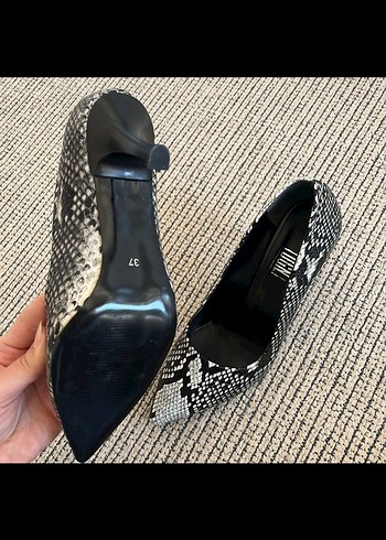 DGN Gri Yılan Desenli Stiletto Kadın Ayakkabı - Görsel 4