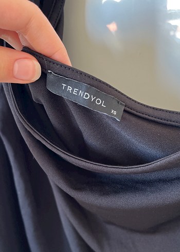 Siyah Drapeli Tek Omuz Uzun Kollu Bluz - Görsel 3