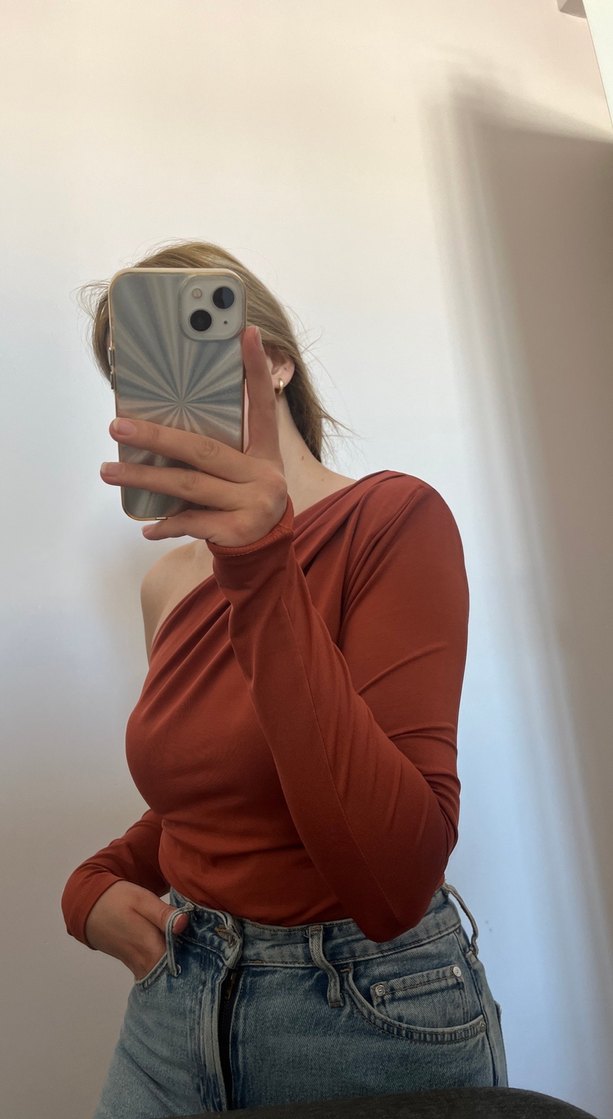 Tek Omuzlu Uzun Kollu Kadın Bluz - Görsel 2