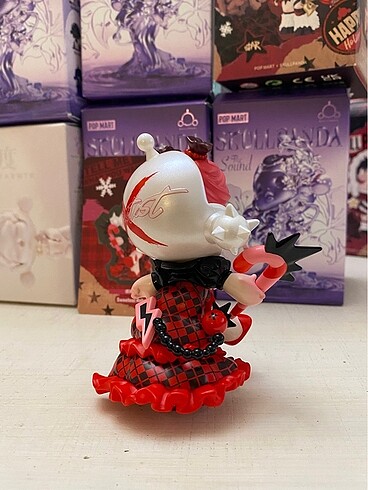 Beden Renk skullpanda figur