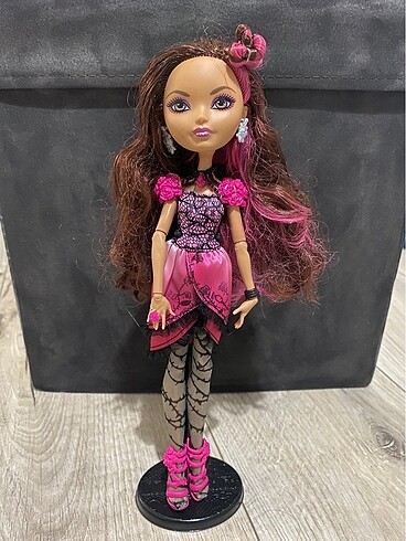 ever after high oyuncak bebek