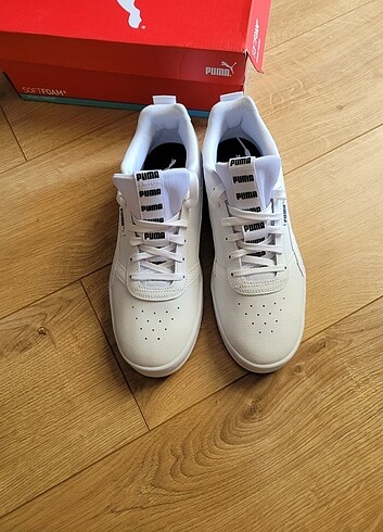 42,5 Beden beyaz Renk Puma spor ayakkabi