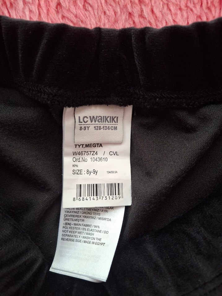 Siyah Kız Tayt - Sokak Stili - Görsel 3