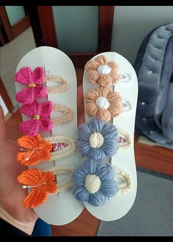 Çiçek Desenli Örgü Çocuk Toka Seti - Görsel 4