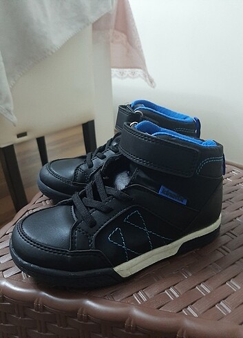 29 Beden siyah Renk ERKEK ÇOCUK YÜKSEK SNEAKER