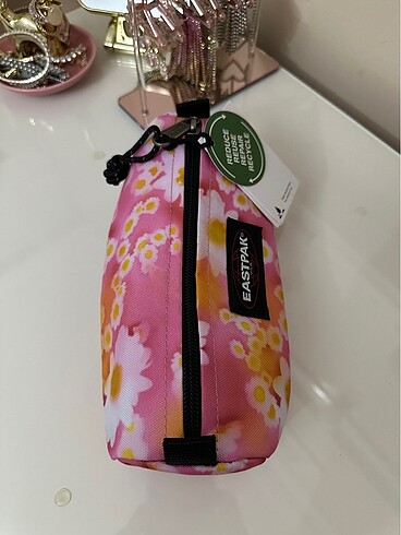  Eastpak Pembe Desenli Kalemlik