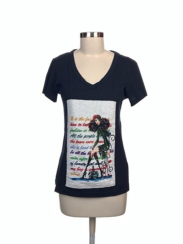 T-box T-shirt %70 İndirimli.