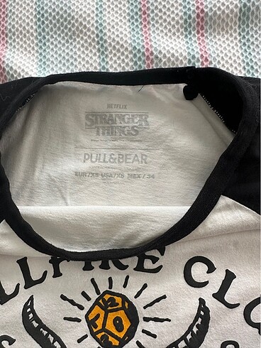 Pull and Bear Pull&Bear stranger things tshirt