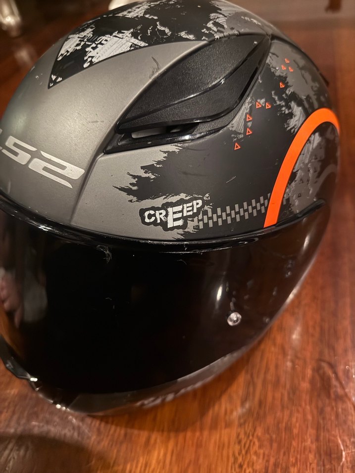 LS2 Siyah Parlak Motosiklet Kaskı - Görsel 4