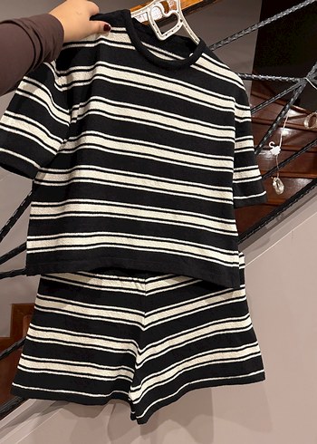 Çizgili Siyah Kadın şortlu takım - Görsel 2