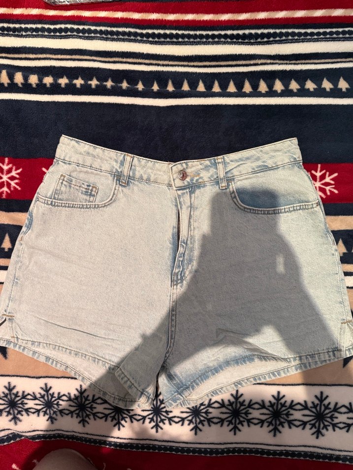 Bol Kesim Mini Denim Şort - Görsel 2