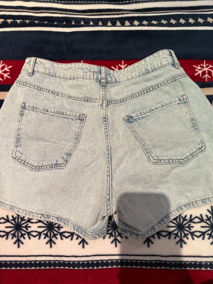 Bol Kesim Mini Denim Şort - Görsel 4