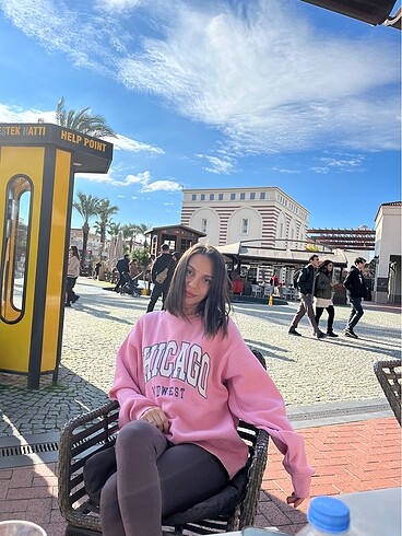 xs Beden Stradivarius sweatshirt