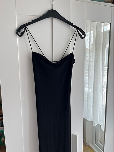 s Beden Bershka sırt detaylı bodycon elbise