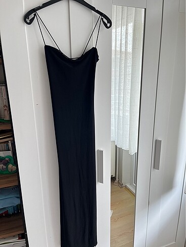 s Beden siyah Renk Bershka sırt detaylı bodycon elbise