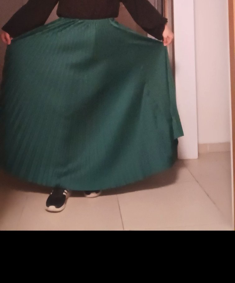 Yeşil Piliseli Uzun Kadın Etek - Görsel 2