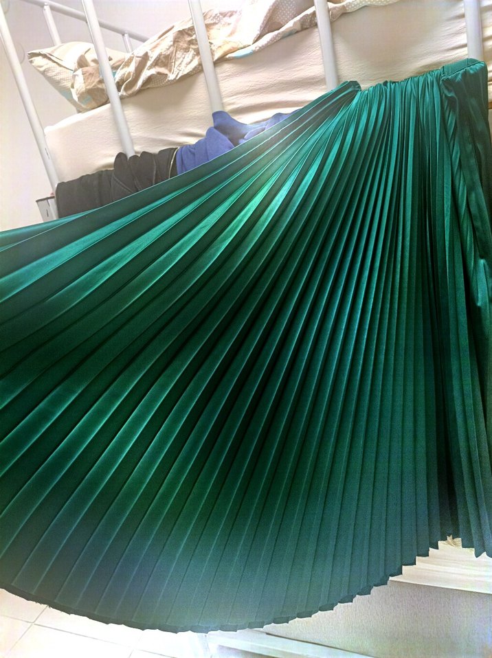 Yeşil Piliseli Uzun Kadın Etek - Görsel 3