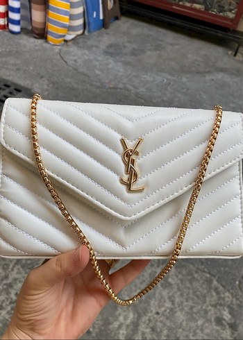 Zincir Detaylı Beyaz Modern Klasik Kadın Çanta