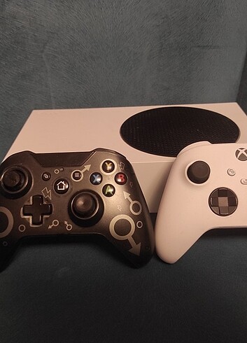 Xbox Seris S + 2 kol 6 AY GARANTİLİ