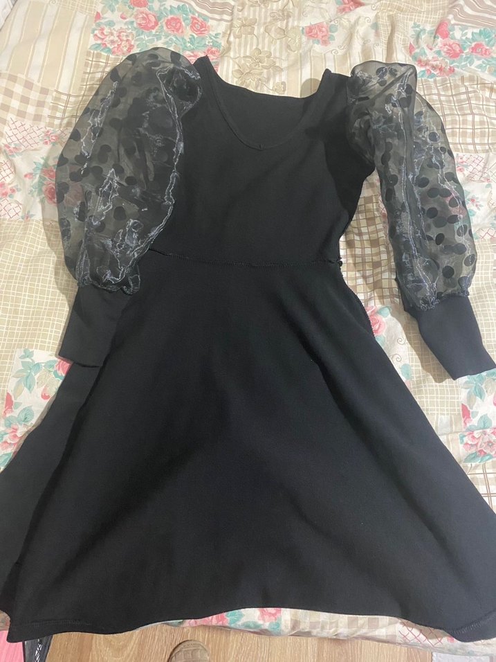 Uzun Siyah Gotik V Yaka Elbise - Görsel 2