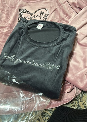 Pembe ve  siyah Kadın Kadife Pijama Takımı - Görsel 4