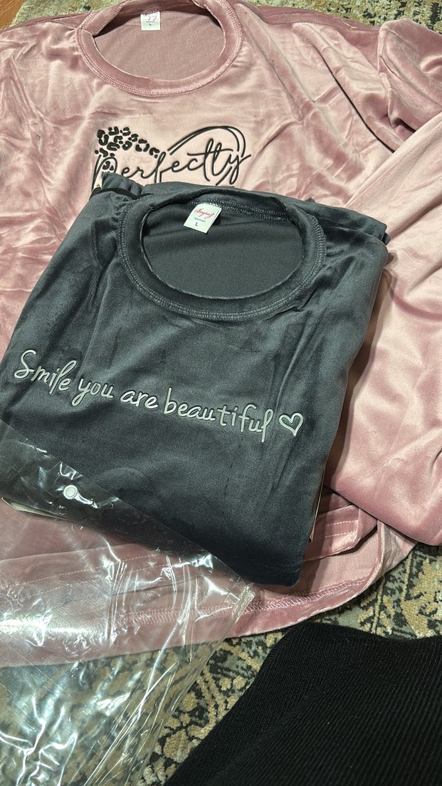 Pembe ve  siyah Kadın Kadife Pijama Takımı - Görsel 4