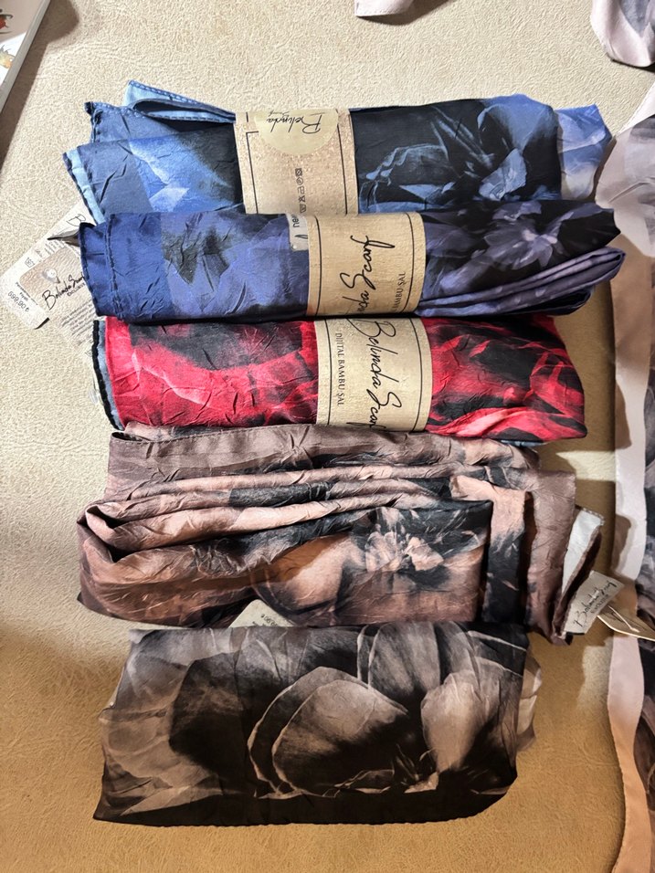 Kadın Çok Renkli İpek Şal - Görsel 2