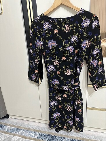 H&M Elbise