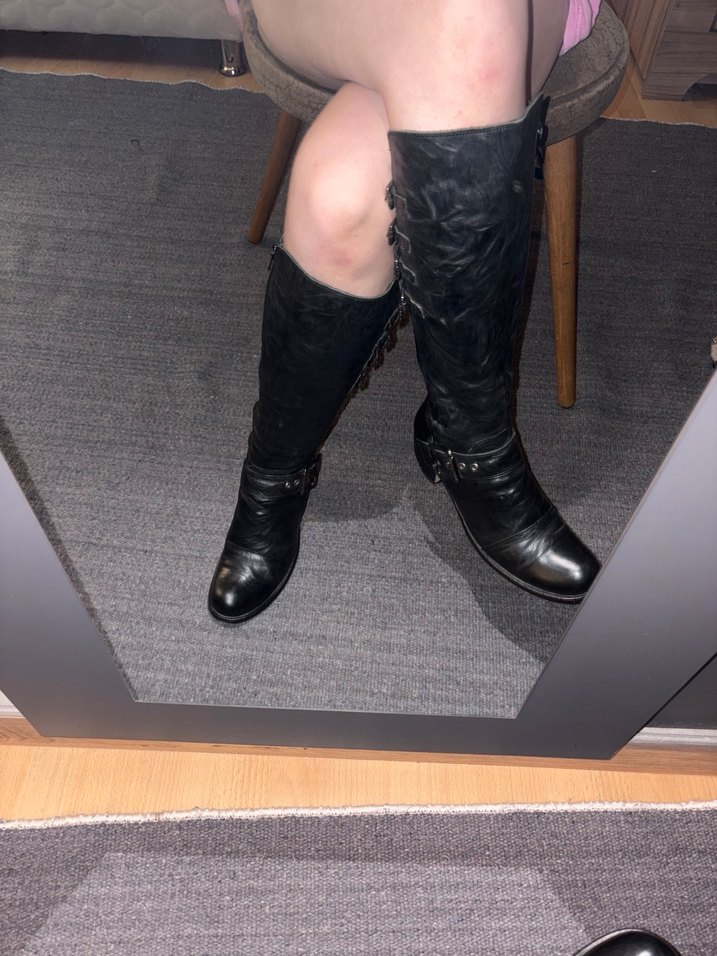 Siyah Deri Tokalı Dizüstü Bot - Görsel 2