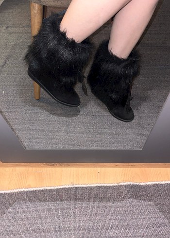 Siyah Süet Kürklü Kadın Dolgu Topuk Bot - Görsel 3