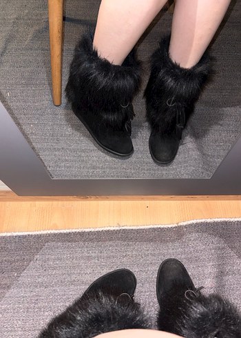 Siyah Süet Kürklü Kadın Dolgu Topuk Bot - Görsel 2