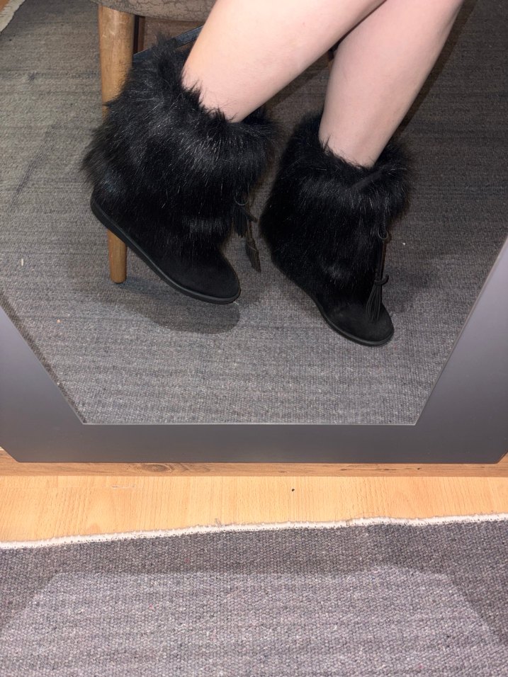 Siyah Süet Kürklü Kadın Dolgu Topuk Bot - Görsel 3