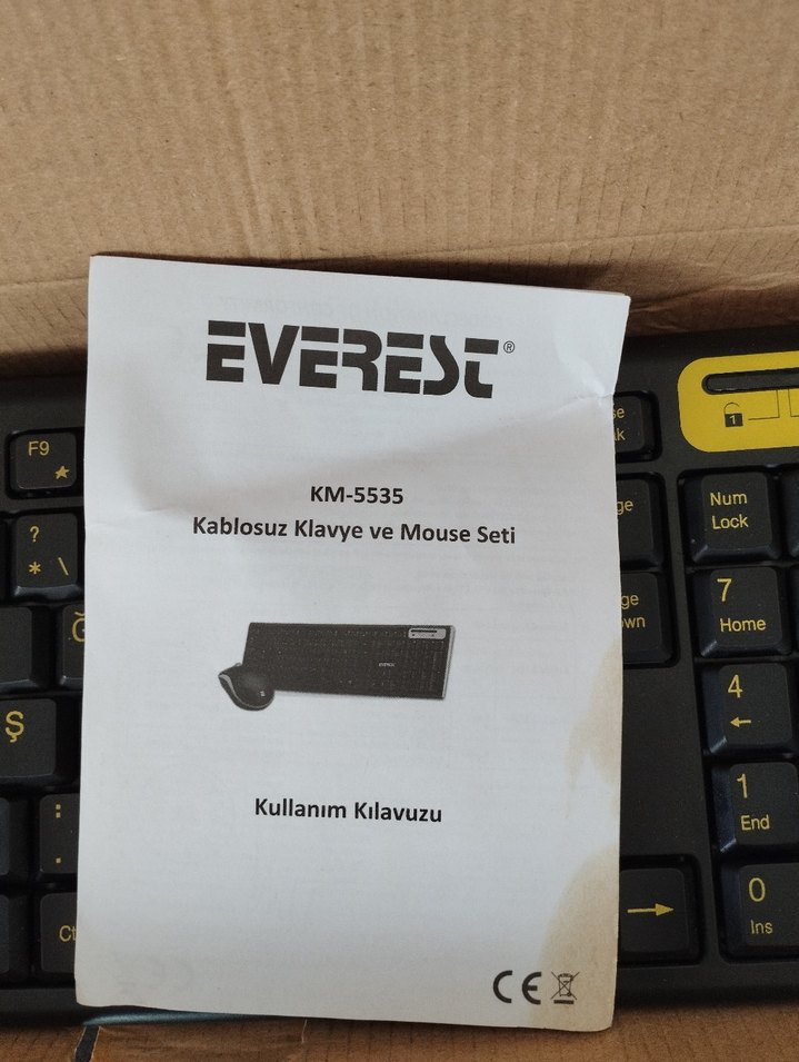 Everest Kablosuz Sarı Klavye ve Mouse Seti - Görsel 3