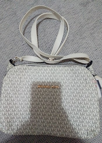 Michael Kors Beyaz Yılan Desenli Kadın Çanta